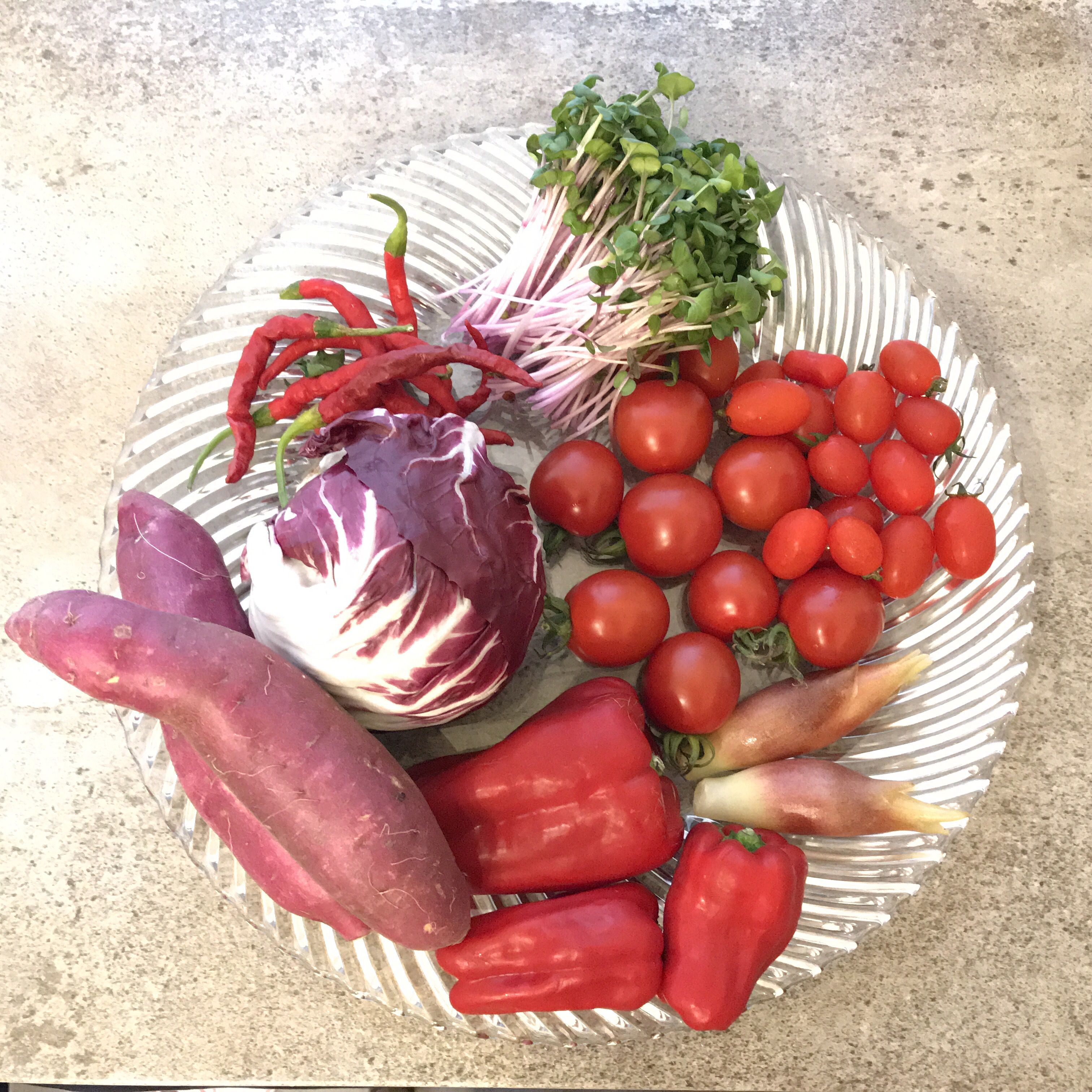 赤いホームパーティー 野菜の色素を使って料理しよう フードメッセンジャー 田口 舞純 食オタmagazine 食のオタクによる食のオタクのためのマガジン 食オタマガジン