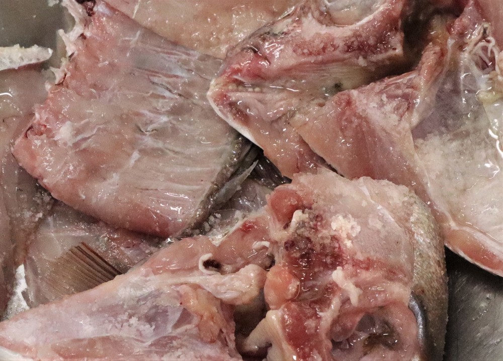 魚のアラは最強出汁 魚は丸ごと買ってだしを取ろう フードメッセンジャー 糸井 朱里 食オタmagazine 食のオタクによる食のオタクのためのマガジン 食オタマガジン