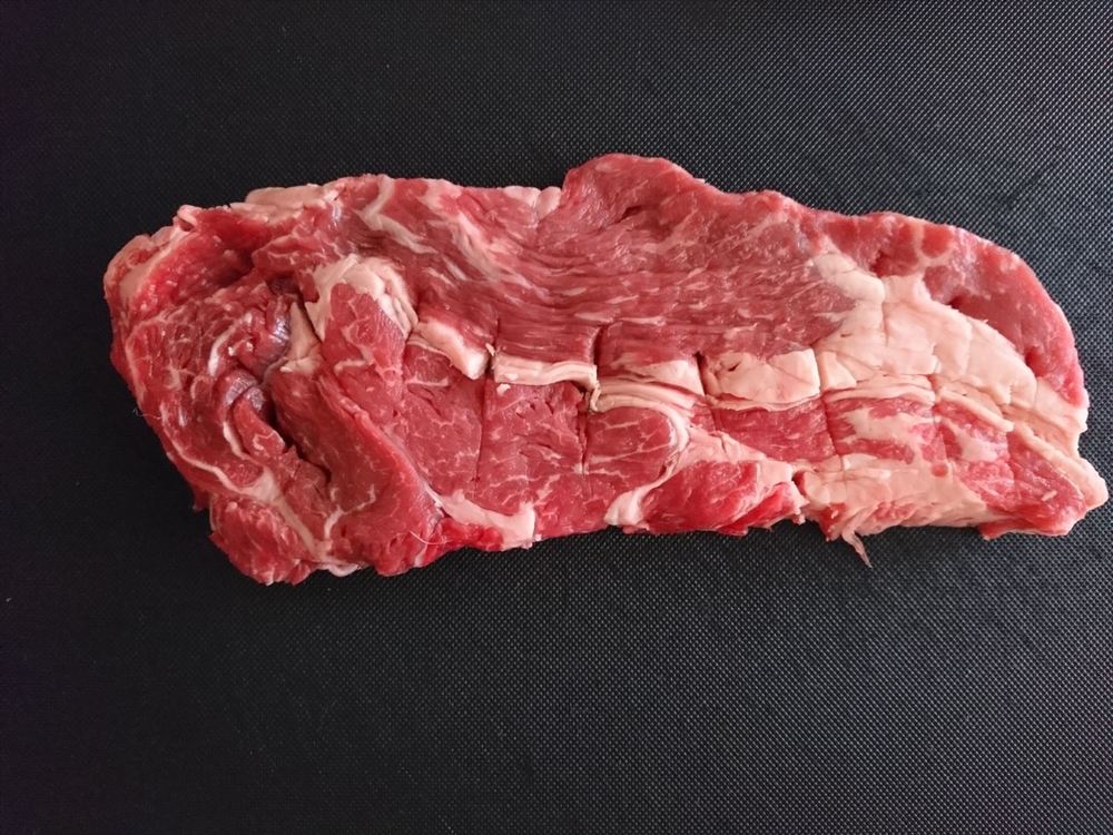 肉オタが選ぶ いちばん簡単な筋切り すじ取り方法 牛 豚 鶏もも ささみ フードメッセンジャー 田窪 綾 食オタmagazine 食のオタクによる食のオタクのためのマガジン 食オタマガジン